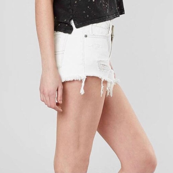 Lucky Brand The Cut off White Jean Shorts size 2 - Picture 2 of 15